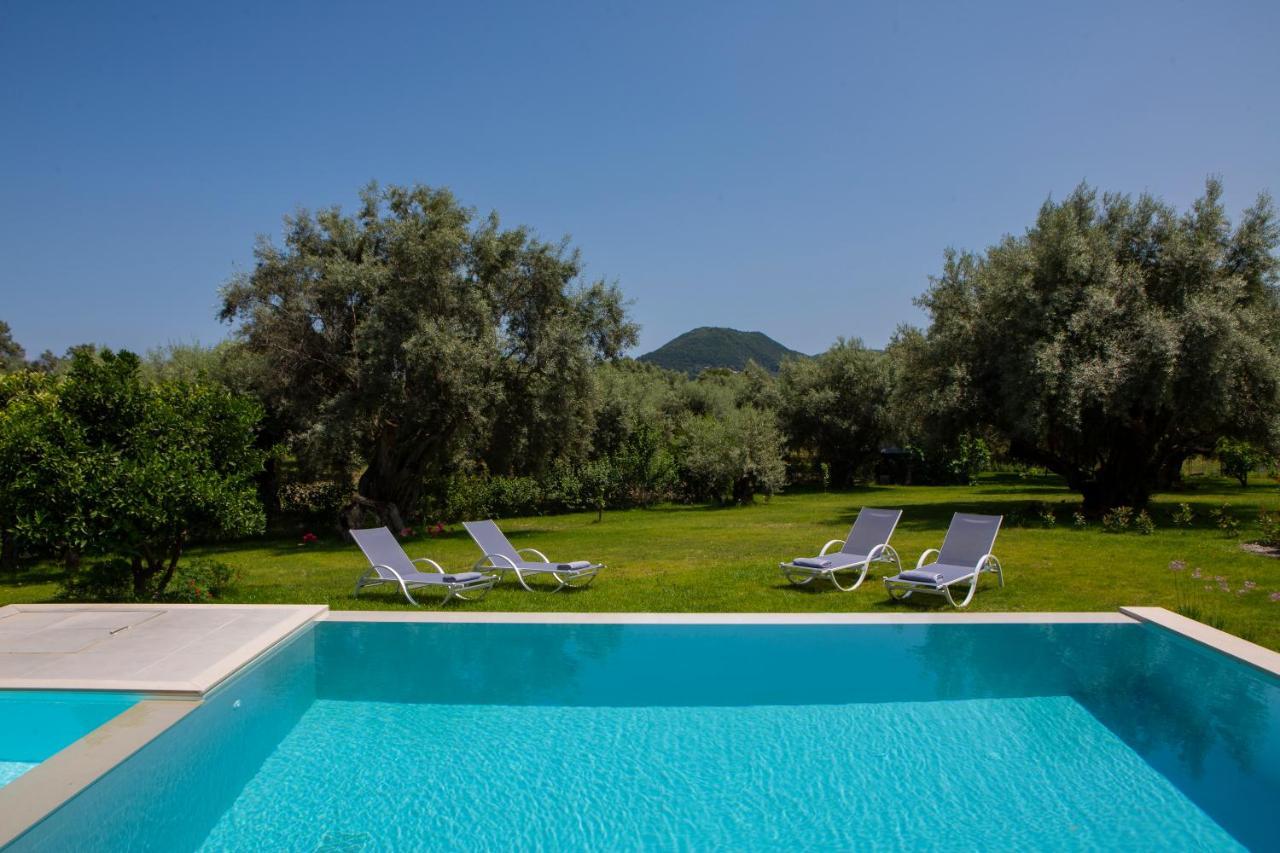 Averto Villas With Private Pool Νυδρί Εξωτερικό φωτογραφία