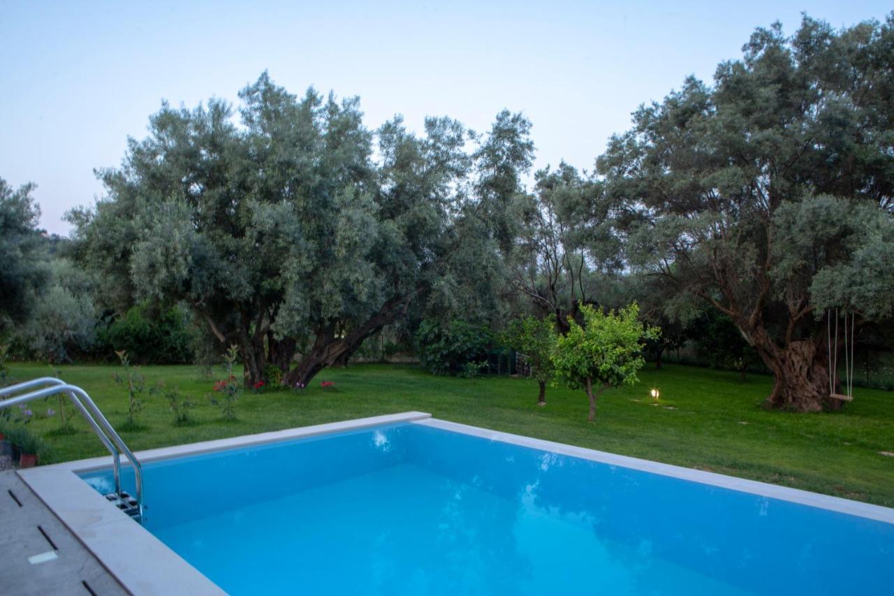 Averto Villas With Private Pool Νυδρί Εξωτερικό φωτογραφία