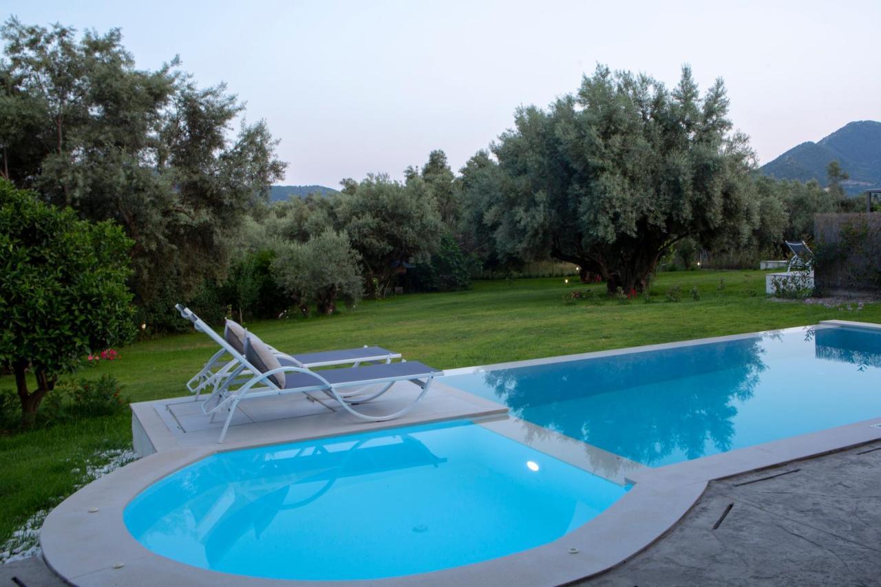 Averto Villas With Private Pool Νυδρί Εξωτερικό φωτογραφία