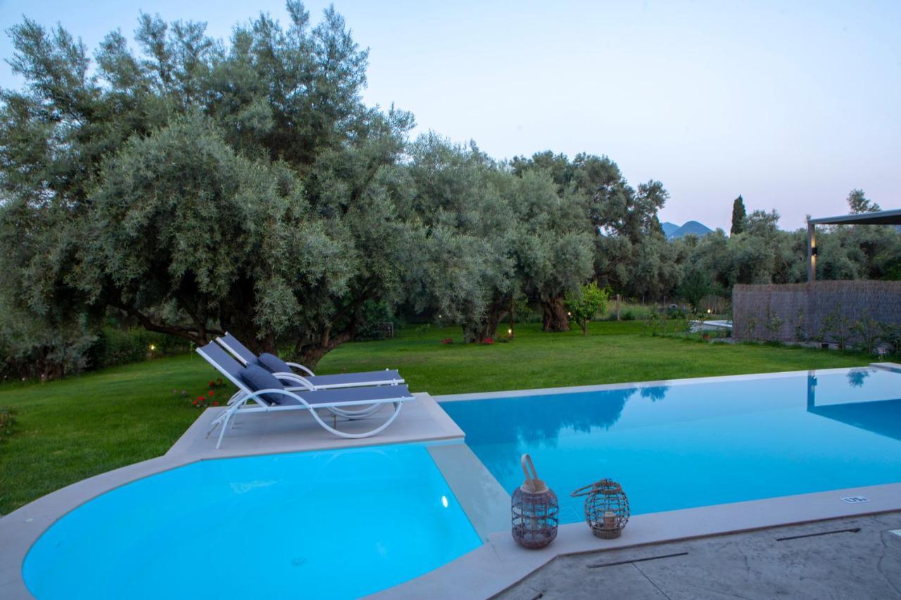 Averto Villas With Private Pool Νυδρί Εξωτερικό φωτογραφία