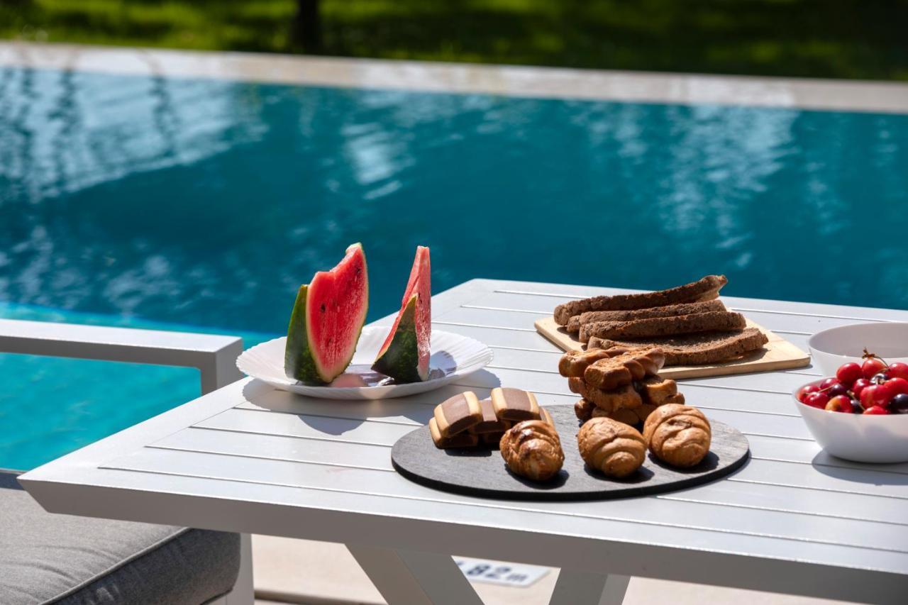 Averto Villas With Private Pool Νυδρί Εξωτερικό φωτογραφία