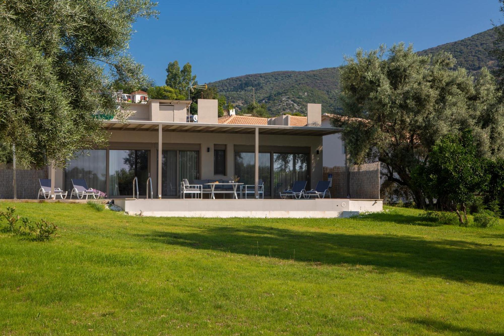 Averto Villas With Private Pool Νυδρί Εξωτερικό φωτογραφία